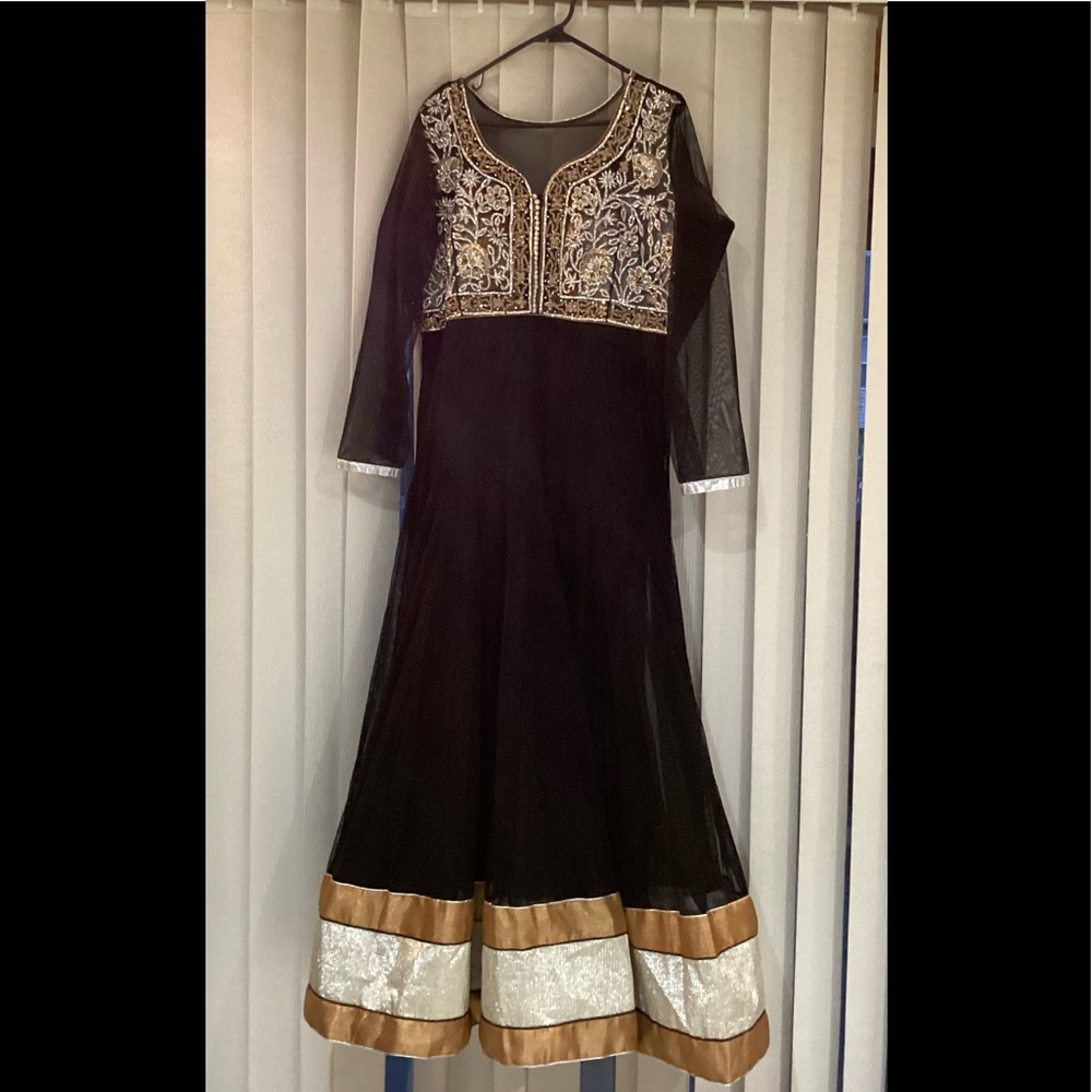 Black anarkhali suit 
For $180 or best offer! Wore once.